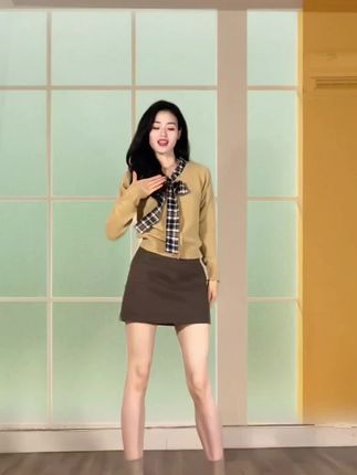 #毛呢包臀裙 #百搭包臀裙 #防走光短裙 #洋气减龄 #女神穿搭