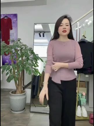 2025年秋季新款圆领修身长袖洋气T恤女百搭纯欲风抗起球显瘦小衫