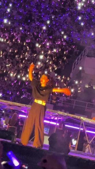 双马尾大琪姐姐来上班啦😄在万兽之王见到@DONG_大琪🦖 #广州万兽之王演唱会