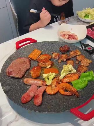 麦饭石不粘烤盘电烤炉圆形烤肉盘家用烧烤盘电烤盘室内电烤炉烤肉#不沾电烤盘#烤盘烤肉的做法大全