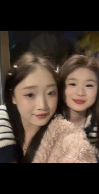 自此一别 倘若各自婚嫁 心中难免哽咽