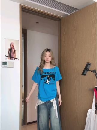 花生酱设计一字肩短款T恤女2025夏新款抽褶辣妹高腰上衣潮