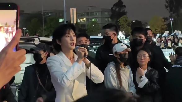 近距离见到了啊啊啊啊啊太帅啦 普普“今天没哭哦~”“咱以后的日子郝着呢”
#郝熠然 @郝熠然 @云旗Yunqi