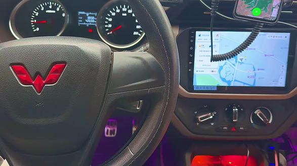 #创作灵感 晒出你们的五菱吧,向着奔驰努力@奔驰-王闪电 #奔驰销售 #无线电 #上热搜 #五菱汽车