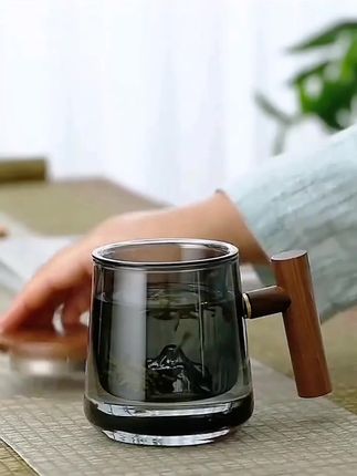胡桃木高档个人泡茶杯有手把带茶叶过滤内胆男女士办公室玻璃水杯#玻璃泡茶杯#茶水分离泡茶杯#玻璃水杯