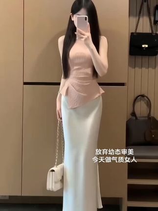 2025夏季新款女法式高级感圆领不规则无袖上衣高腰显瘦包臀半身裙#好物推荐🔥 #爆款热卖中 #谁穿谁好看 #ootd穿搭 #显瘦穿搭