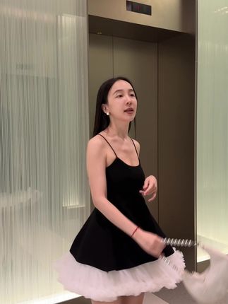 看得出她是公主 #日常分享 #小黑裙