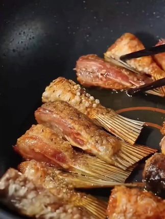 #在家做美食 #鱼尾 #风干鱼尾 #晚饭吃什么 #每天分享做菜