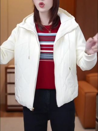 JDND轩羽【轻棉柔暖】羊毛连帽拼接抽绳棉服外套XY25545#街头时尚 #现代风格 #时尚减龄#秋冬女装#棉服外套