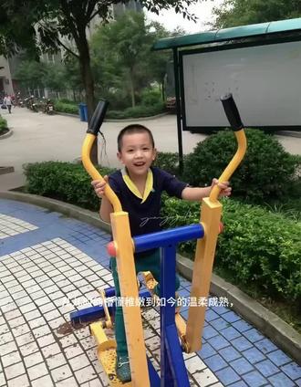 #张桂源 时光奔赴盛夏,少年迎来十七芳华。愿张桂源带着温柔与坚定,奔赴新的一岁,所求皆如愿,所行皆坦途。保持初心,奔赴热爱,在追梦的路上永远热烈纯粹,岁岁平安,年年顺遂,十七岁,继续闪闪发光吧!