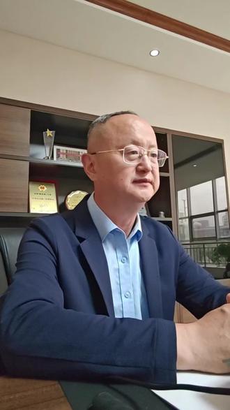 力德乐润滑油2026聚品多登泰山共赢之旅完美收官 聚品多登泰山共赢之旅汇集了全国五十多家优秀合伙人相聚泰山,第一活动就是参观品多高端润滑油产业基地#润滑油 #品多润滑油 #机油 #力德乐润滑油#机油保养