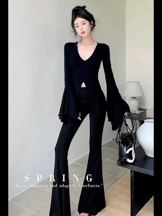 #上热搜 #御姐风 #黑色上衣 #美装 #泫雅风