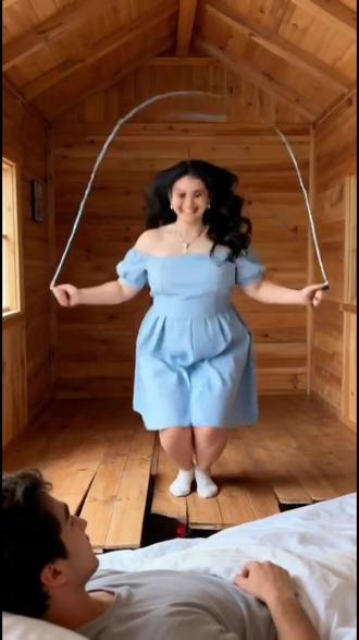 #ai搞笑视频 地板都挑塌了