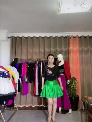 七海舞服三步踩水兵舞广场练习女式时尚5层做工 花边显瘦短裙#跳舞我爱跳舞我爱跳舞 #半身裙 #喜欢跳舞