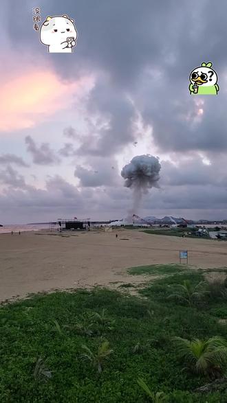 天空一声巨响,佛主闪亮登场!
唵嘛呢叭咪吽~#蘑菇云