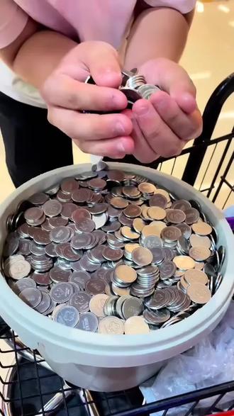 全国连锁的joymark居然60多700个币?两币一抓 还能存着慢慢玩 怪不得都来抓娃娃了#抓娃娃 #一般人不告诉他 #遛娃好去处 #夹娃娃