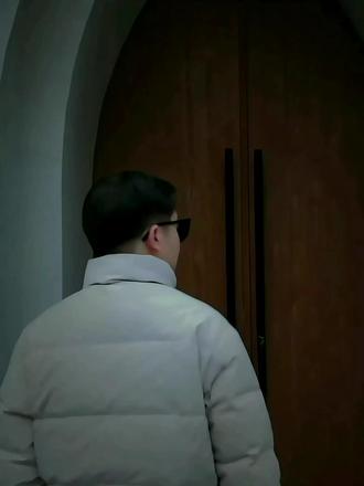 我一开门碰到“精武英雄”周比利,差点被他给揍了哈哈#周比利精武英雄 #精武英雄AI #AI