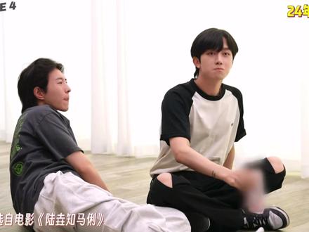 不像是演的…
别说~他俩有点东西在身上的!#黄星邱鼎杰 #星邱 #黄星 #邱鼎杰 #desire4训练营