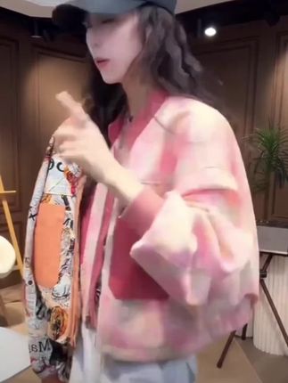 2025年洋气甜美时尚潮流设计感卡通图案拼色宽松百搭休闲外套女款#休闲外套 #时尚外套 #拼色外套