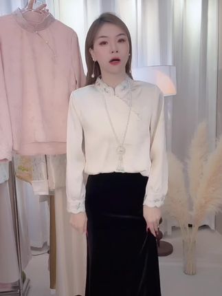 #秋冬穿搭 高腰金丝绒中长款半身裙包臀裙鱼尾裙,时尚百搭,修身显瘦#显瘦穿搭 #谁穿谁好看 #百搭 #显瘦长裙