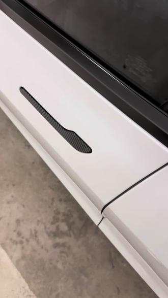 特斯拉ota2025.45.32.1中的自动化,上下车需要多加个状态条件,才可以识别到你是上车还是下车。#Tesla自动化