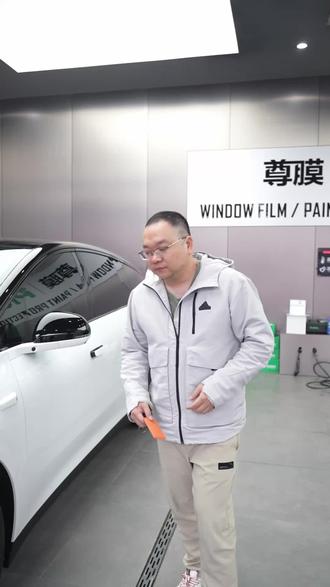 理想i6新车落地三件套升级(下) 理想i6新车落地三件套升级,车衣换膜无忧年年换新!让车衣补膜问题再也没有任何烦恼!#理想i6 #福州理想i6贴膜 #福州理想i6升级 #福州8号车库 #福州8号车库贴膜