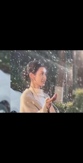 #王皓祯 #郭宇欣《京洛再无佳人》古早小说 高干文本子 从此心中有了男女主的脸#乔维安 作者大大
京洛浅雪,江南旧梦,沪上晚灯。
西棠之后,京洛再无佳人,只剩孤舟。
她是他一生的美梦,如今终于变成了他枕边的月色