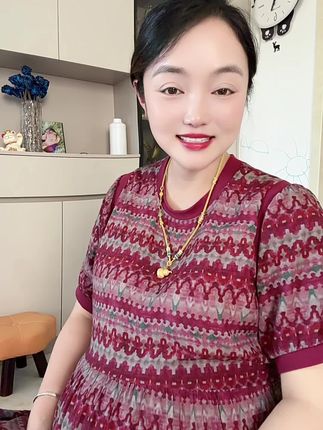 #唇膏口红滋润保湿二合一  就拍03号色颜色好看还滋润保湿