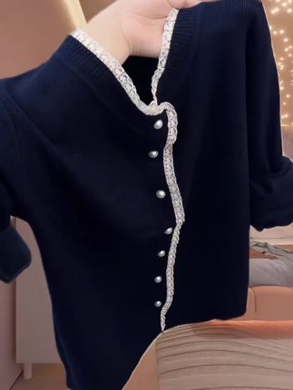 #谁穿谁好看 #时尚洋气百搭小衫 #穿搭女装 #精致小衫