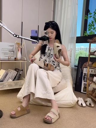 天呐,这双勃肯凉鞋也太好穿了吧,真的好好看呀!#气质范 #精致穿搭 #自带高级感 #高级穿搭 #勃肯