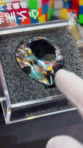 三角洲游戏周边道具 1比一还原 水晶摆件 游戏实物 海洋之泪非洲之心 三角洲行动#玩具 #三角洲#三角洲行动 #海洋之泪#非洲之心