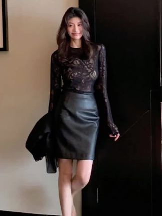 【ALONE SAVOR】龍喜儿暗夜 法式气质腰果花蕾丝镂空小衫#气质这一块拿捏死死的 #时尚百搭#龍喜儿