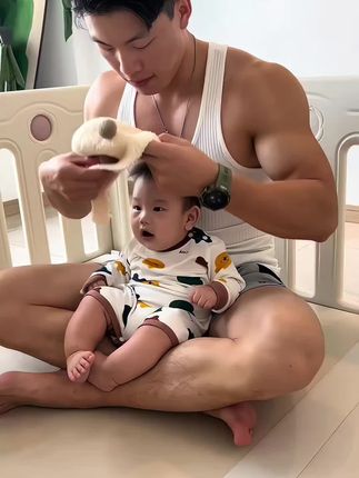 巨高品!宝宝刚出生卤门还没有完全闭合,头骨也是非常柔软,#待产包一定要准备好小胎帽,无骨缝制,柔软亲肤,适合0-6个月的宝宝#孕期国货#待产包必备#宝宝胎帽#卸货倒计时@抖加🔥上热门🔥dou+🔥热点宝 @抖音创作小助手