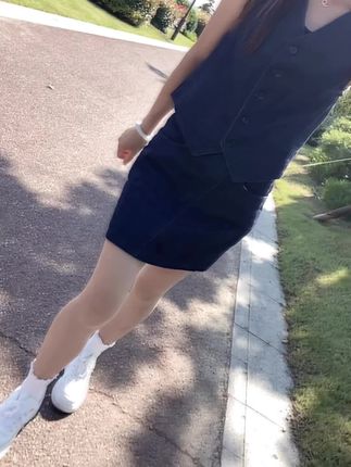 错多 是非多 记住 永远不要跟别人吐露太多 因为你迟早会后悔得 交心这种事若遇人不淑会很危险 心交出去了 别人得话题就有了 少言是修养 闭嘴是智慧#穿搭