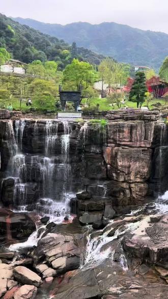 解说小姐姐有偶尔舌头打结,见谅!#葛仙村 #游玩攻略 #春日游玩攻略 #npc #古风