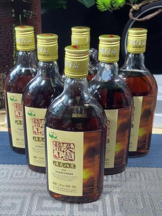 秋天喝黄酒,这款八年陈黄酒真的很好!#吴越稽山 #绍兴黄酒 #口粮酒 #好喝不贵 #古法酿造