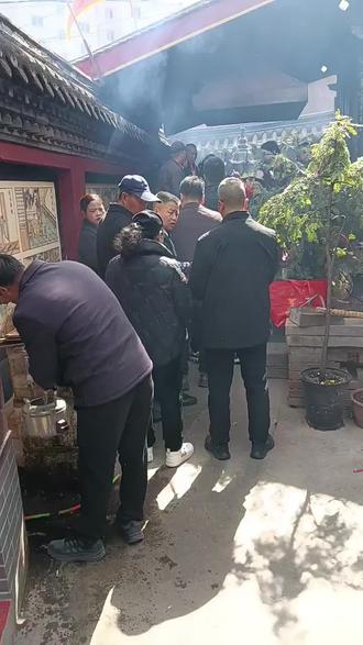 二月二龙抬头,土地庙上香