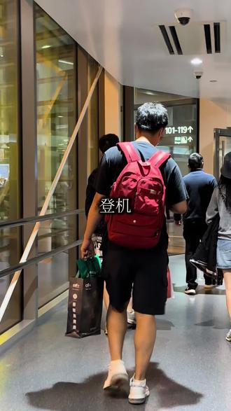 来北大湖来 果然还是北大湖的雪又厚又粉!这次来终于把单板换刃学会啦!