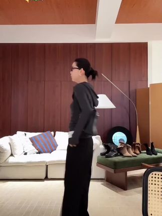 木岸MUAN:《拉法帽衫》定制高级假两件宽松撞色连帽上衣#女装穿搭 #时髦穿搭 #显高显瘦穿搭 #服饰穿搭 #完美搭配