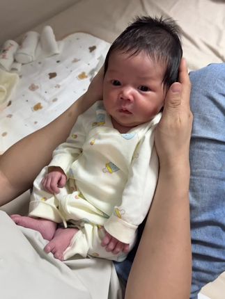 出生15天的宝宝,原来你在妈妈肚子里就是这样打嗝的呀,太可爱太可爱了#这是我的小baby啊 #人类幼崽 #新生儿#婴儿连体衣#待产包