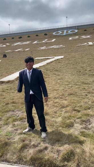 #v青山龙水库 #励志哥左丁 儿时听父亲讲述大集体的时代,在修青山龙水库的故事。如今自己近50岁,第一次亲临现场感受父辈们建造的超级伟大工程!在艰苦的岁月里,致敬父辈们辛苦了!