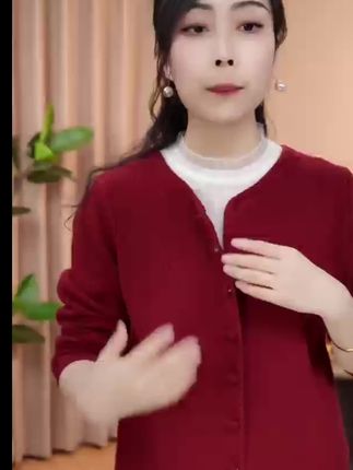 小香风秋季新款针织高档外搭时尚百搭个性毛衣小外套韩系遮肉外穿#小香风外套 #羊毛大衣 #上衣穿搭 @DOU+上热门