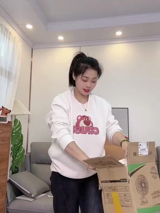 电风扇家用台式转页扇轻音办公室台扇鸿运扇床上小风扇学生宿舍#台式风扇 #风扇 #桌面风扇