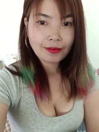 来个素颜,吓跑一个算一个
