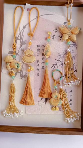 一分钟教你宋锦挂件自由~#手工diy制作 #手工作品 #手作饰品 #手工挂件 #手工diy