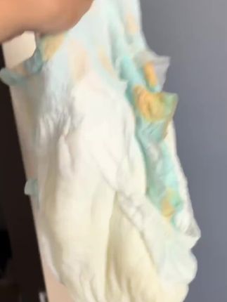 这么软乎乎的纸尿裤,就是小宝贝的新选择!sofree牛奶裤纸尿裤触感柔软,呵护宝宝娇嫩肌肤。独特设计让宝宝穿着更舒适,告别尿湿烦恼,时刻保持干爽,让宝宝快乐成长。#拉拉裤#纸尿裤推荐#牛奶拉拉裤#母婴好物#儿童必备@DOU+小助手 @DOU+好生意