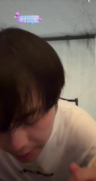 #直播cut #直播截屏分享
沉浸式豆子吃播