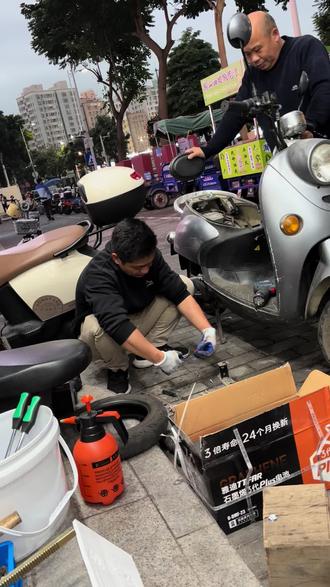 雅迪原装石墨烯电池换一组,需要换电池的宝子们可以看过来#电动车维修 #修车