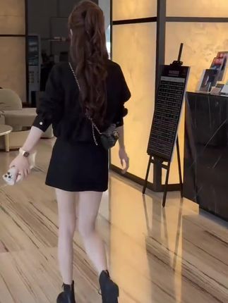 休闲时尚短裙套装女2025新款爆款秋季穿搭一整套女装显瘦洋气衣服