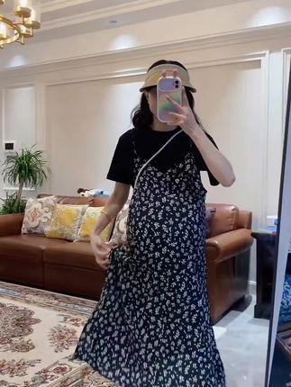 #孕期穿搭 #时尚孕妇装 #孕妇装新款 #谁穿谁好看 #一个身体两个心跳